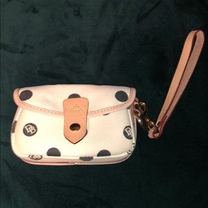 D&B wristlet
